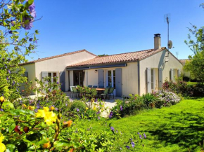 Villa 12 pers - grand jardin - 8 min à pied de la plage - idéal pour détente ou remote-working